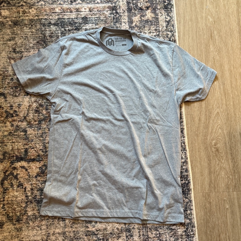 Into the am shirt grey